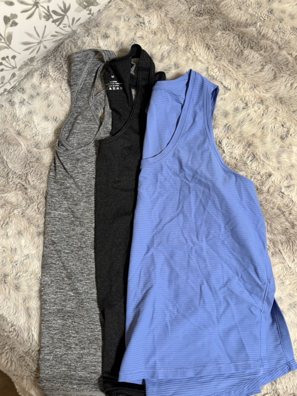 Women’s Sleeveless Performance Tank Tops